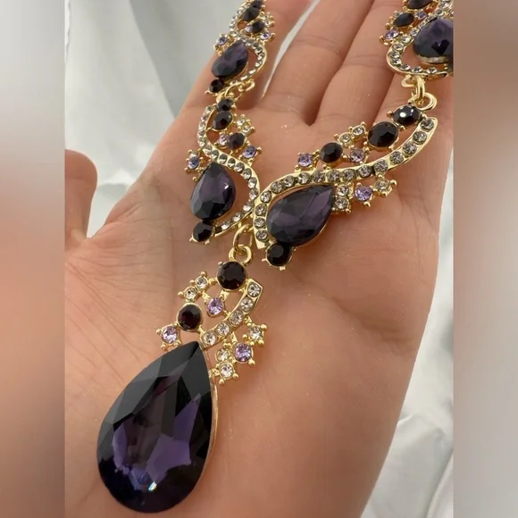 Queen Victoria luxury adjustable crystal and Gold and Purple Necklace - Picture 8 of 11